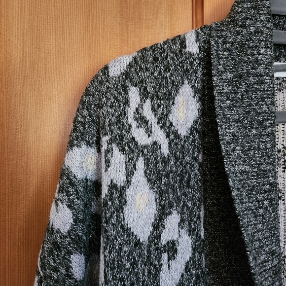 Anthropologie cupcakes & cashmere Molly leopard cardigan Large - Picture 8 of 11